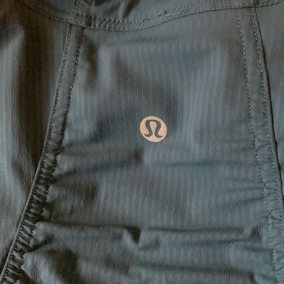 Lululemon- Like New - Sz 10- Dance Studio Jacket III- Reversible- Blue Petrol - Picture 11 of 16